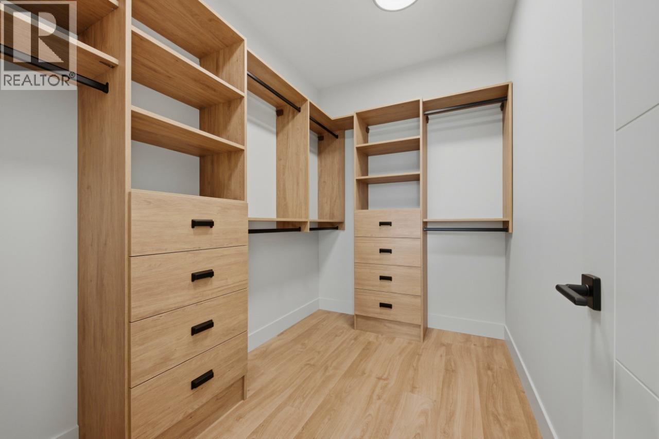 749 Carleton Street, Kelowna, British Columbia  V1V 0A8 - Photo 33 - 10402309