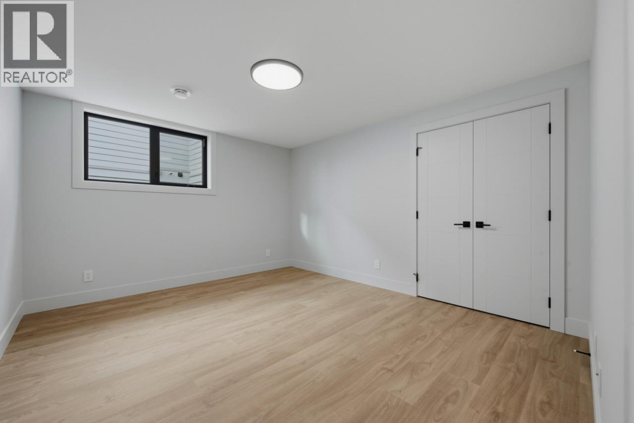 749 Carleton Street, Kelowna, British Columbia  V1V 0A8 - Photo 46 - 10402309