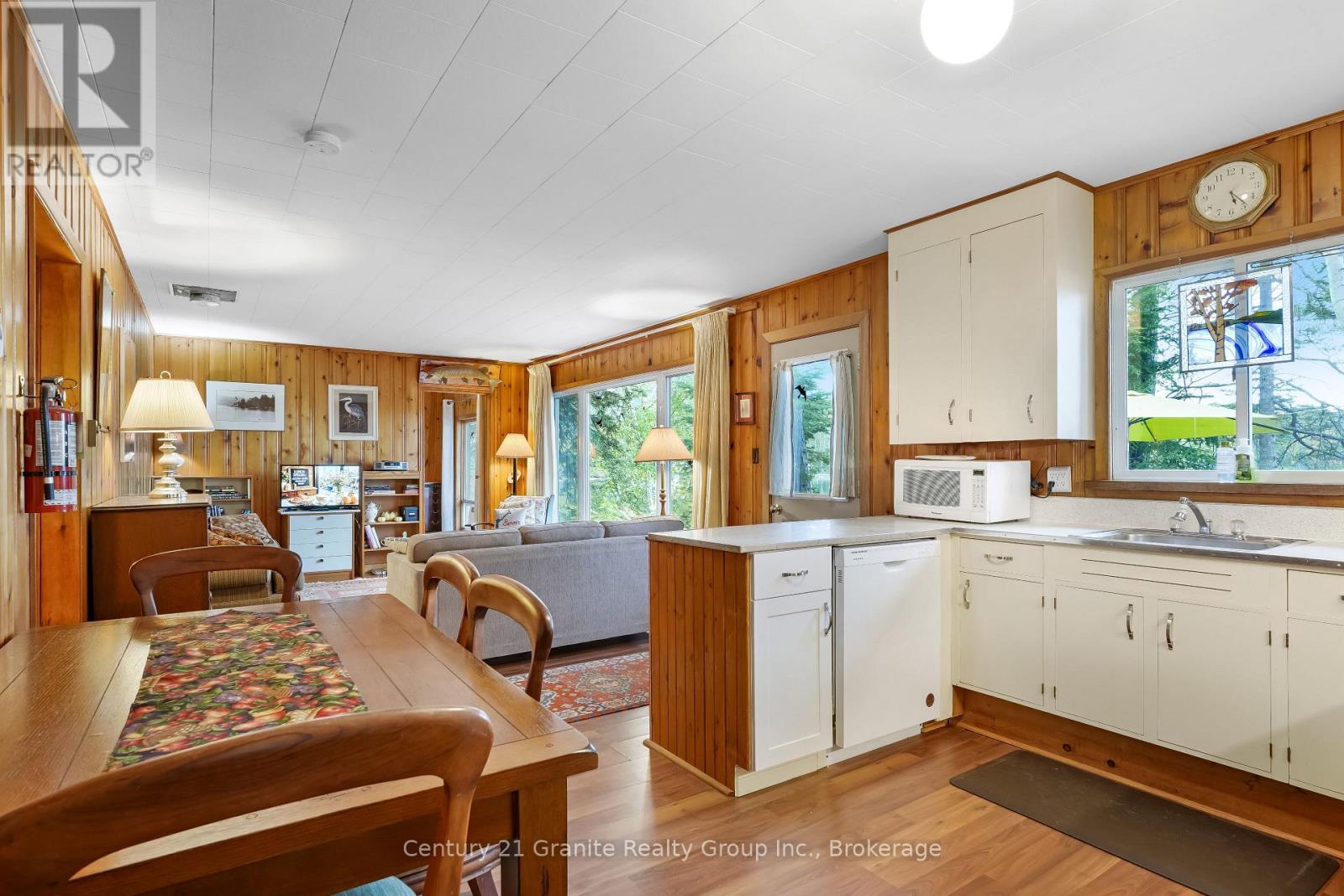 4175 Elephant Lake Road, Dysart Et Al, Ontario  K0L 3C0 - Photo 10 - X13844172
