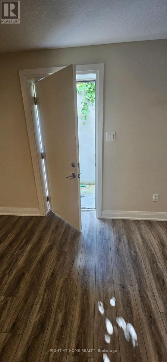 1633 Medway Park Drive, London North, Ontario  N6G 3W1 - Photo 2 - X13844280