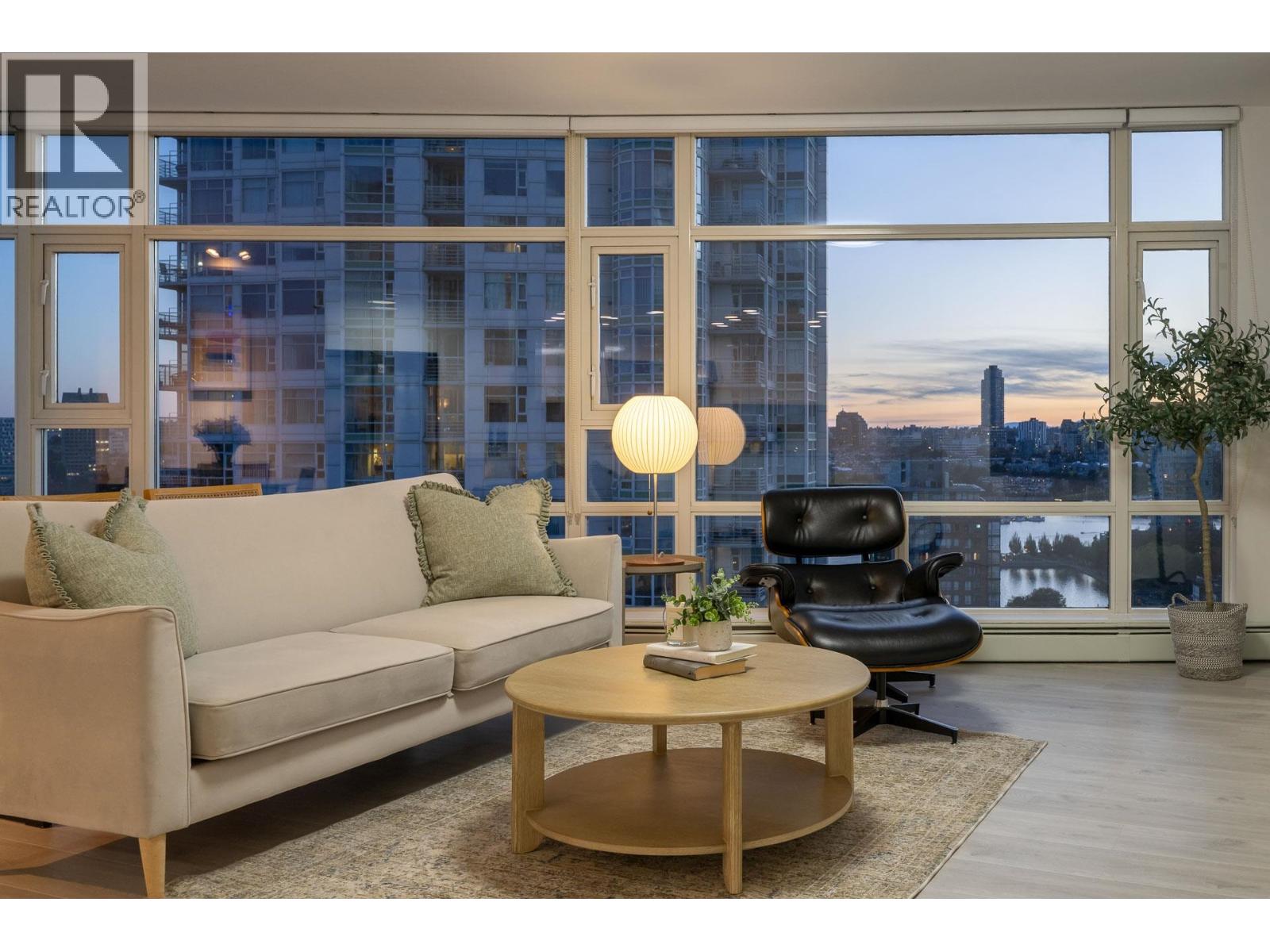 2607 198 Aquarius Mews, Vancouver, British Columbia  V6Z 2Y4 - Photo 3 - R3170777