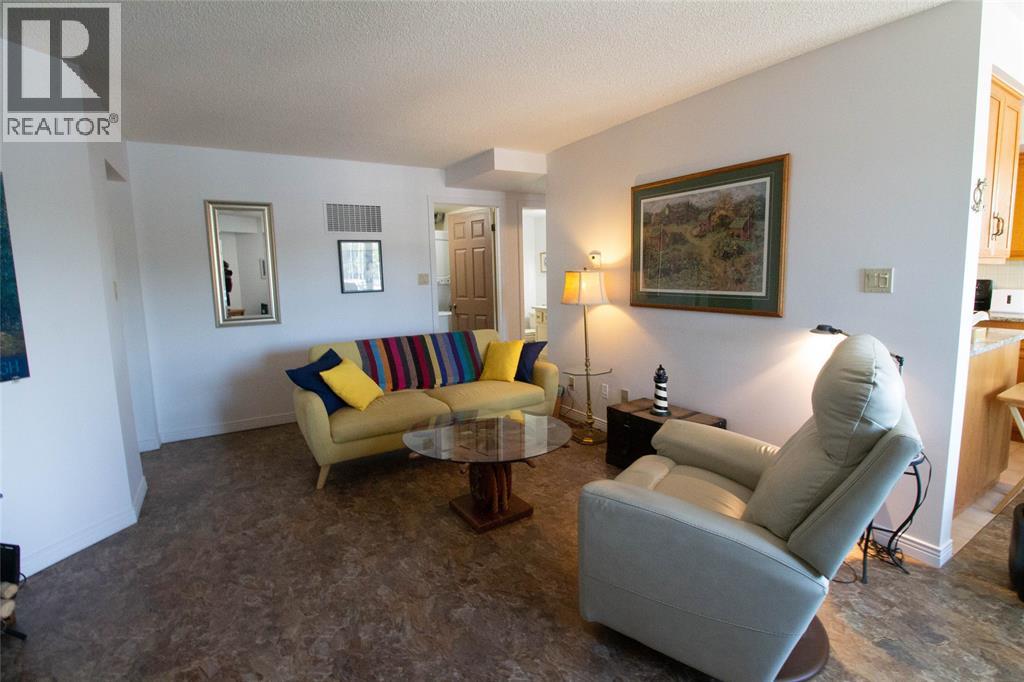1520 VENETIAN BOULEVARD Unit# M-202 Point Edward Ontario Canada N7T7Z8 3