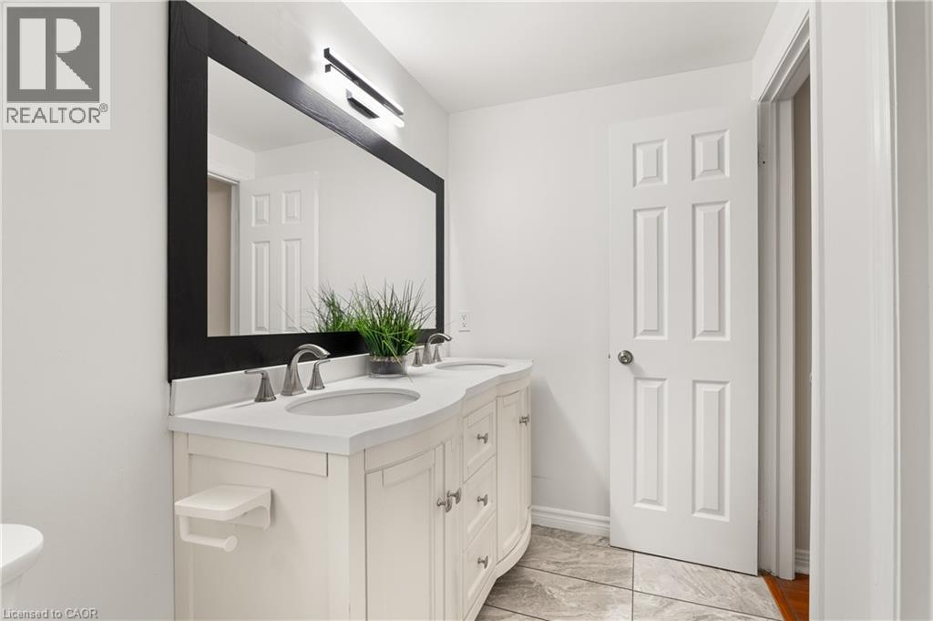 647 Pinerow Crescent Unit# A, Waterloo, Ontario  N2T 2K5 - Photo 25 - 40862306