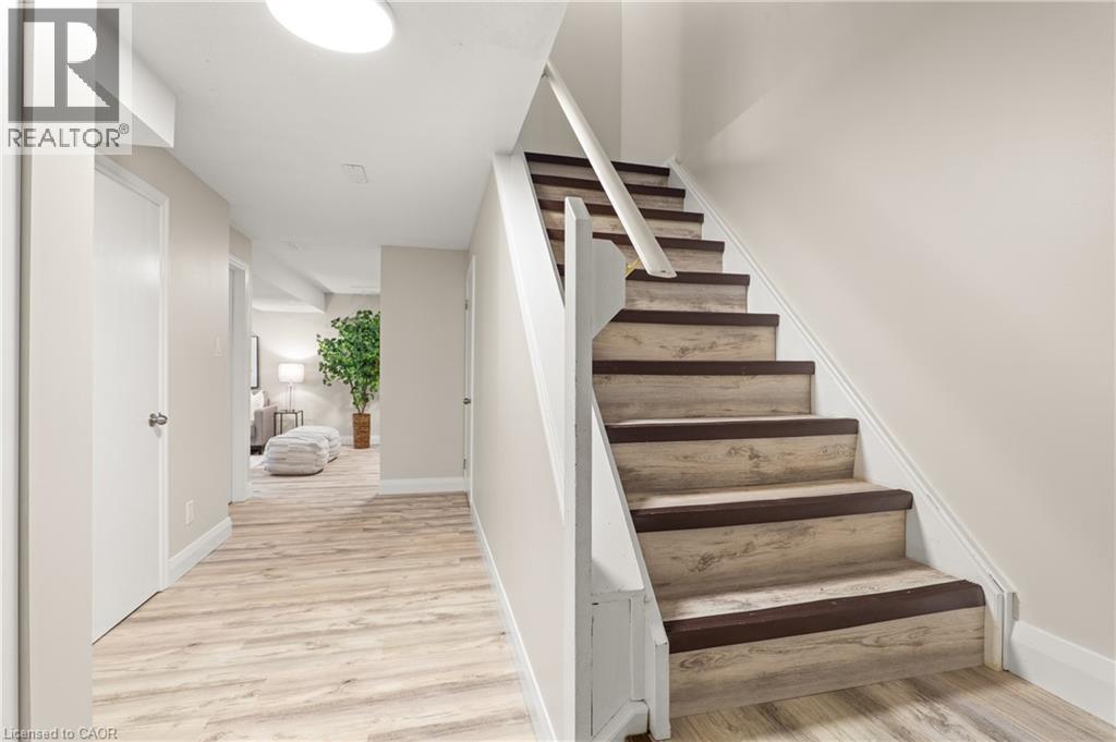 647 Pinerow Crescent Unit# A, Waterloo, Ontario  N2T 2K5 - Photo 30 - 40862306