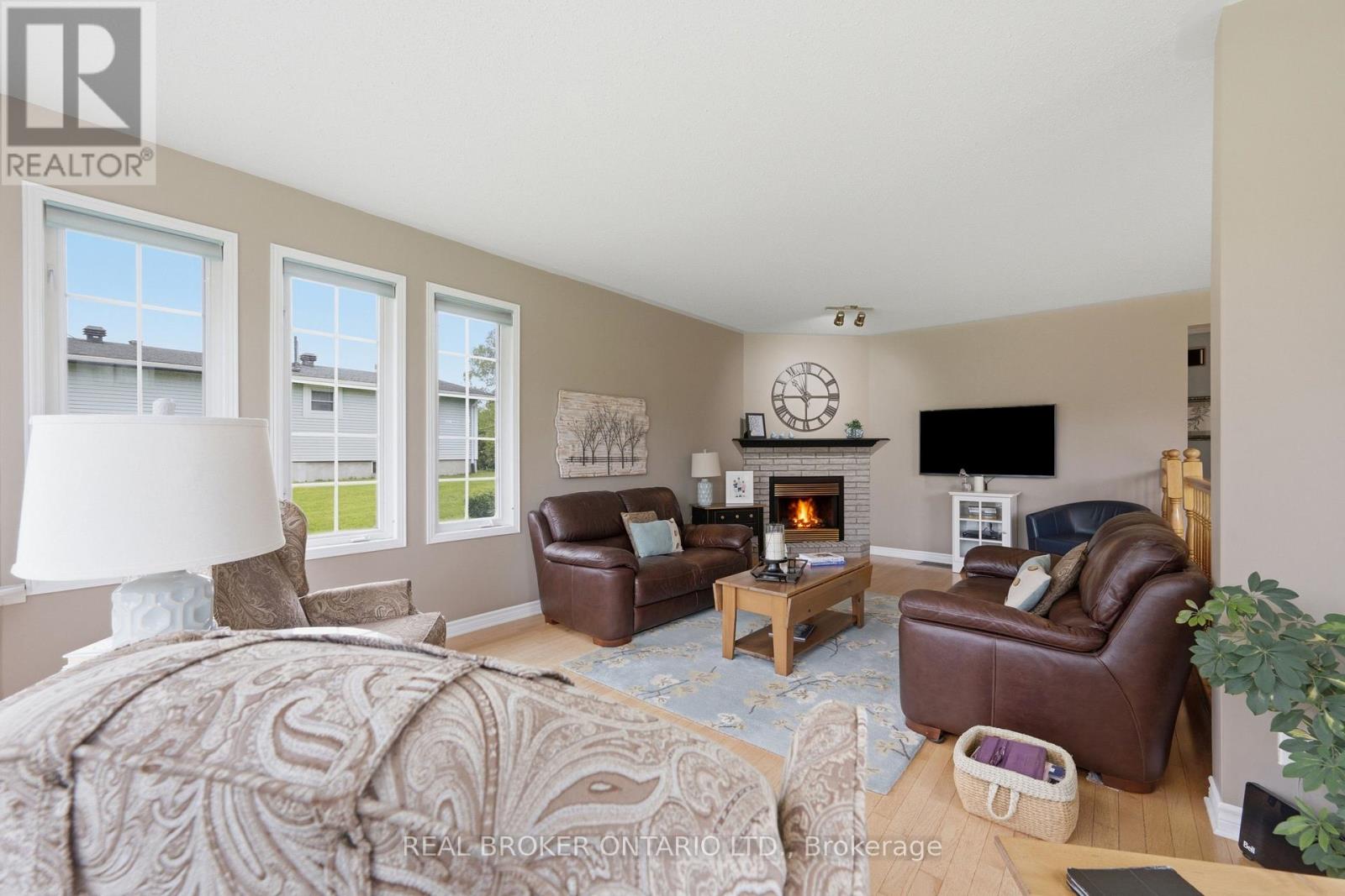 10532 Main Street, North Dundas, Ontario  K0E 1W0 - Photo 12 - X13844390