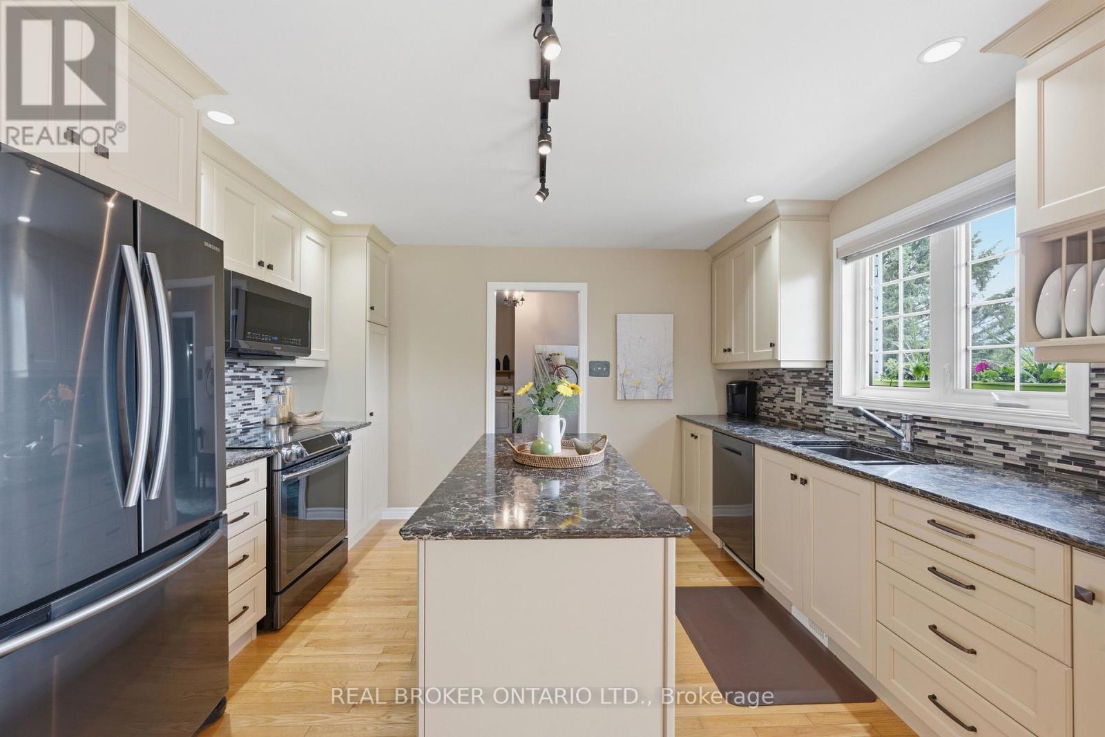 10532 Main Street, North Dundas, Ontario  K0E 1W0 - Photo 22 - X13844390