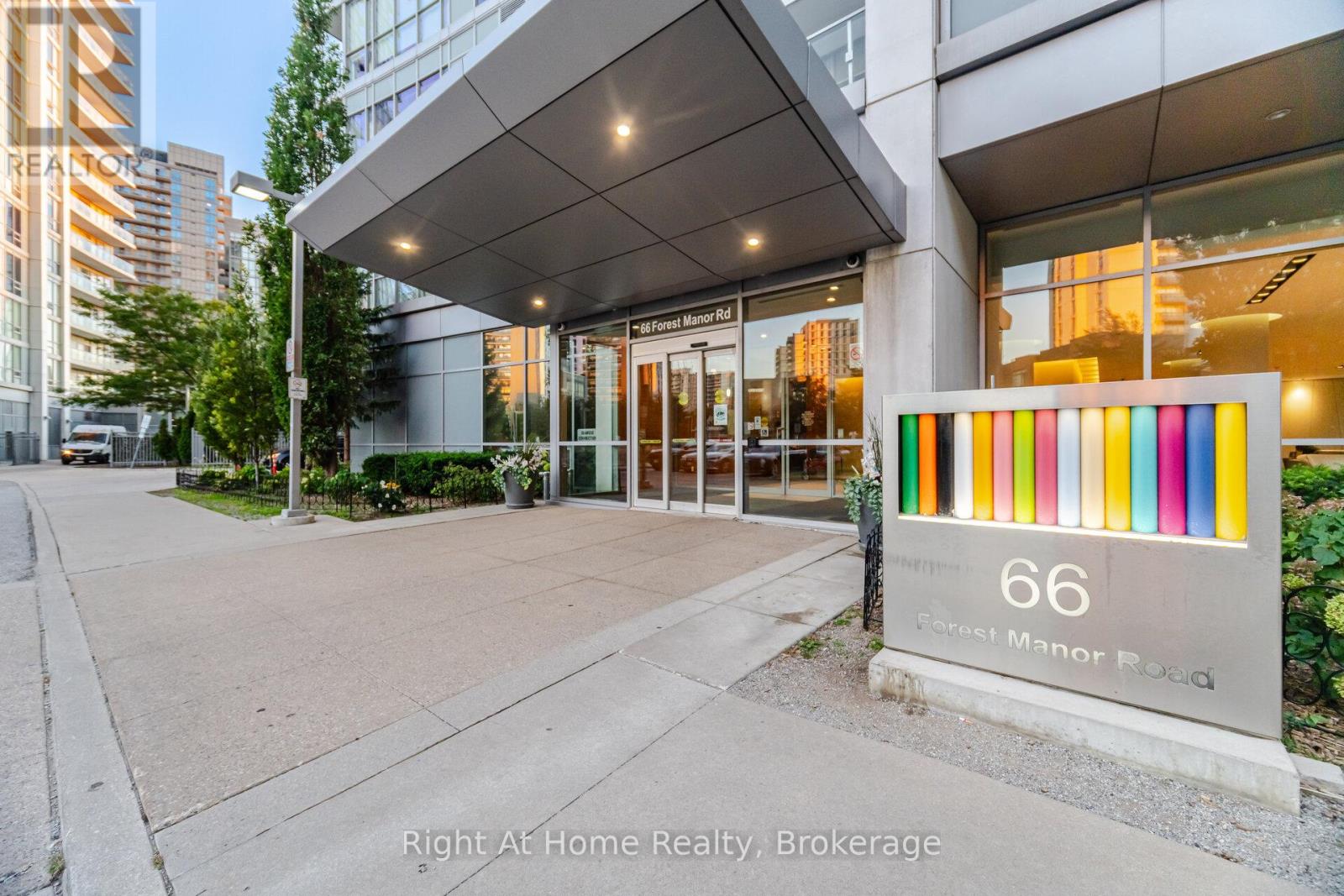 111 - 66 Forest Manor Road, Toronto, Ontario  M2J 0B7 - Photo 2 - C13844294