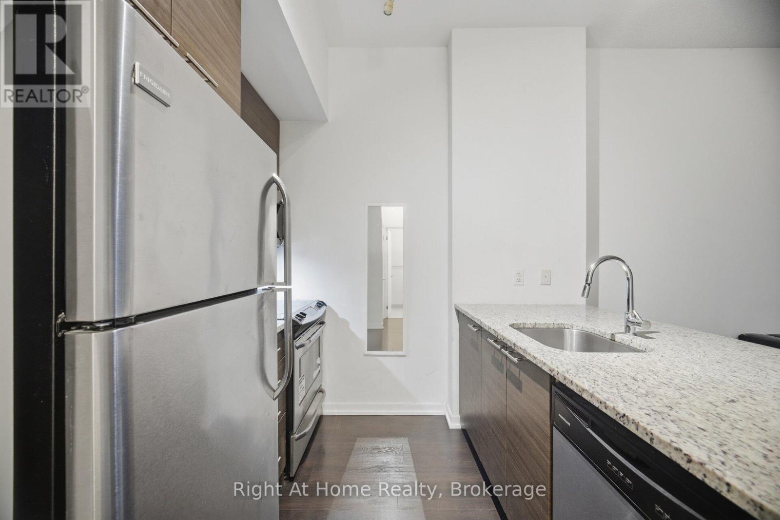 111 - 66 Forest Manor Road, Toronto, Ontario  M2J 0B7 - Photo 9 - C13844294