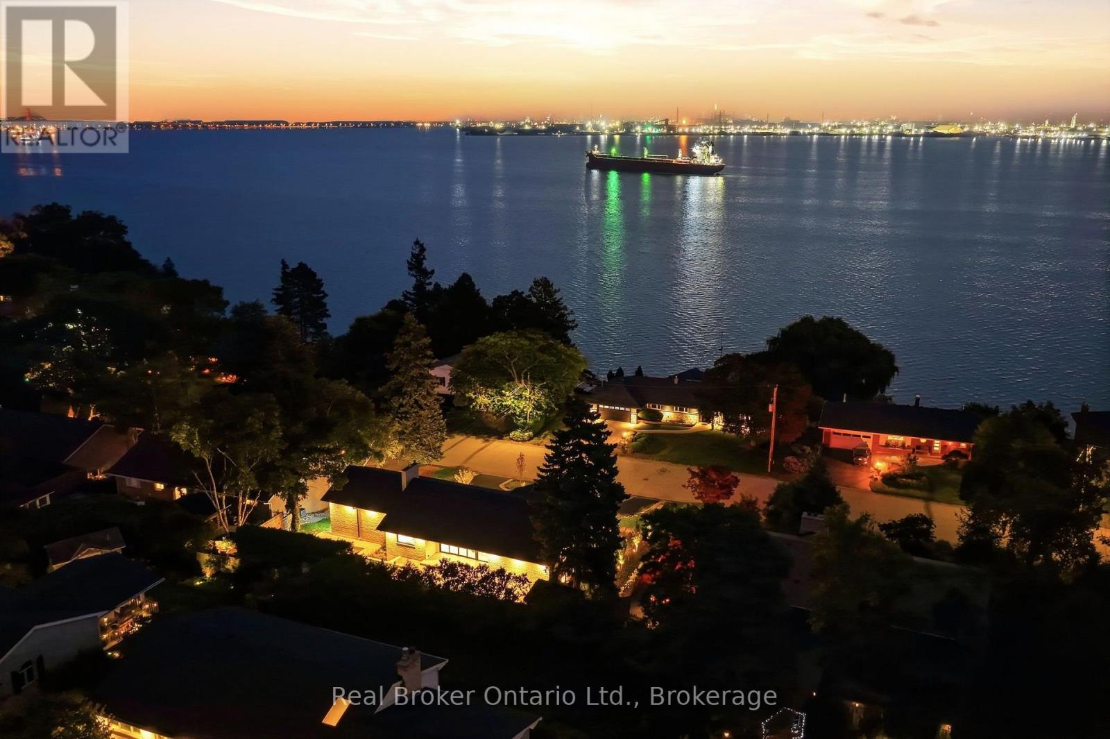 841 Danforth Place, Burlington, Ontario  L7T 1S1 - Photo 48 - W13844314