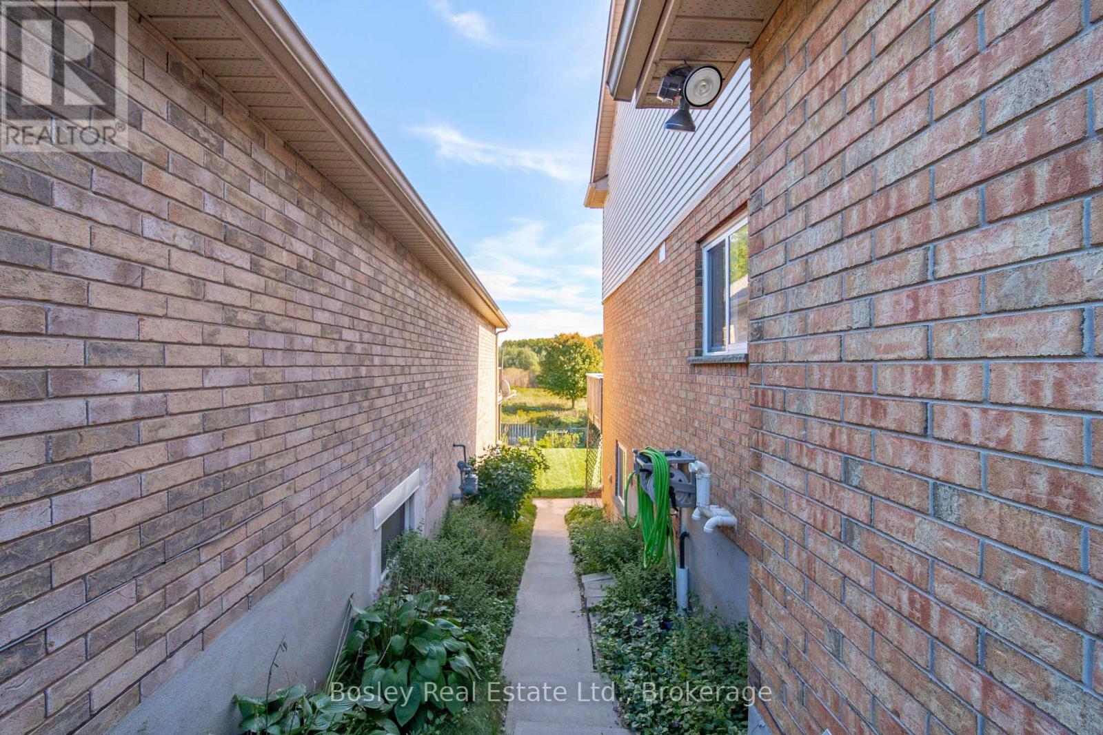 Lower - 69 Southcreek Trail, Guelph, Ontario  N1G 5A7 - Photo 18 - X13844184