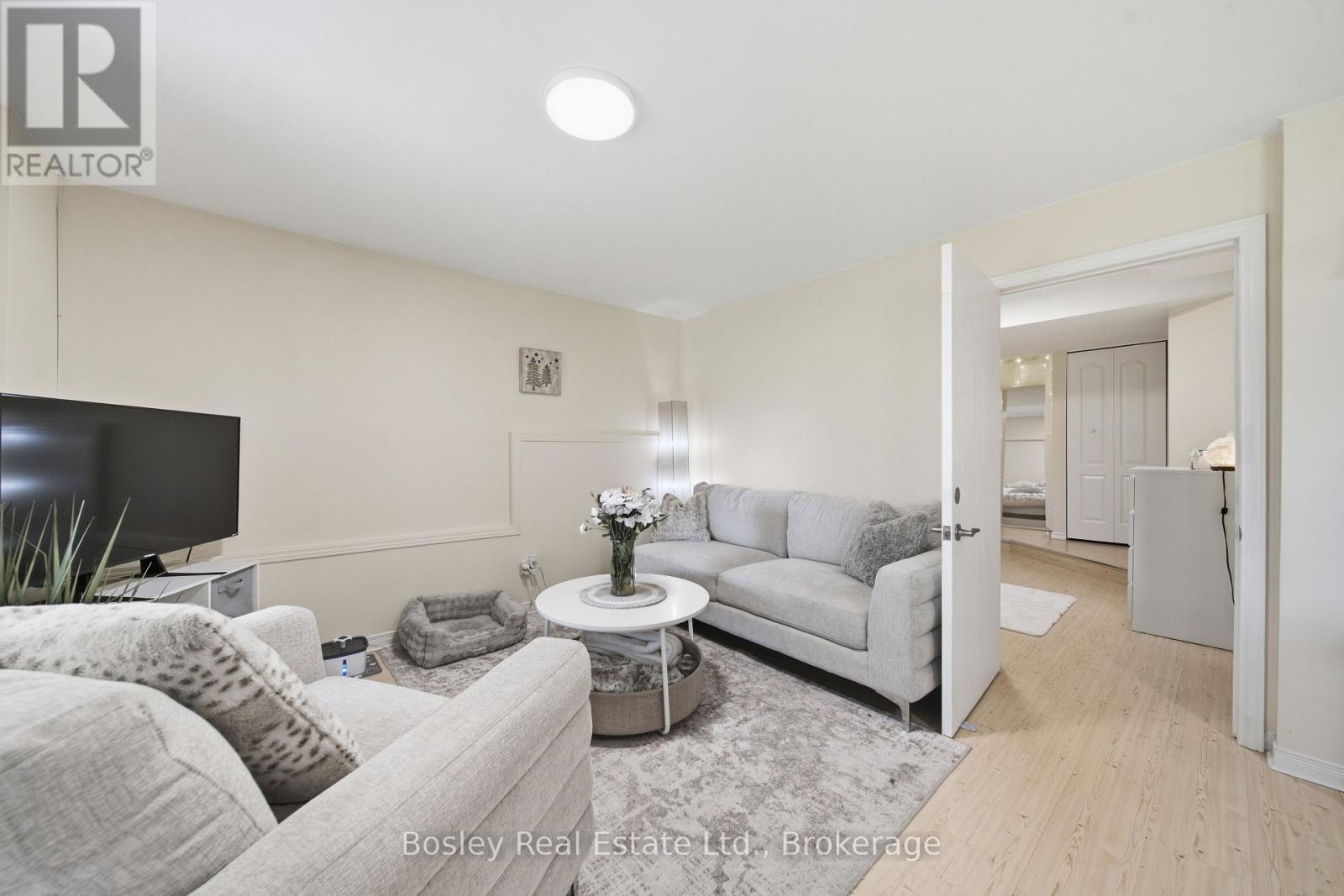 Lower - 69 Southcreek Trail, Guelph, Ontario  N1G 5A7 - Photo 4 - X13844184