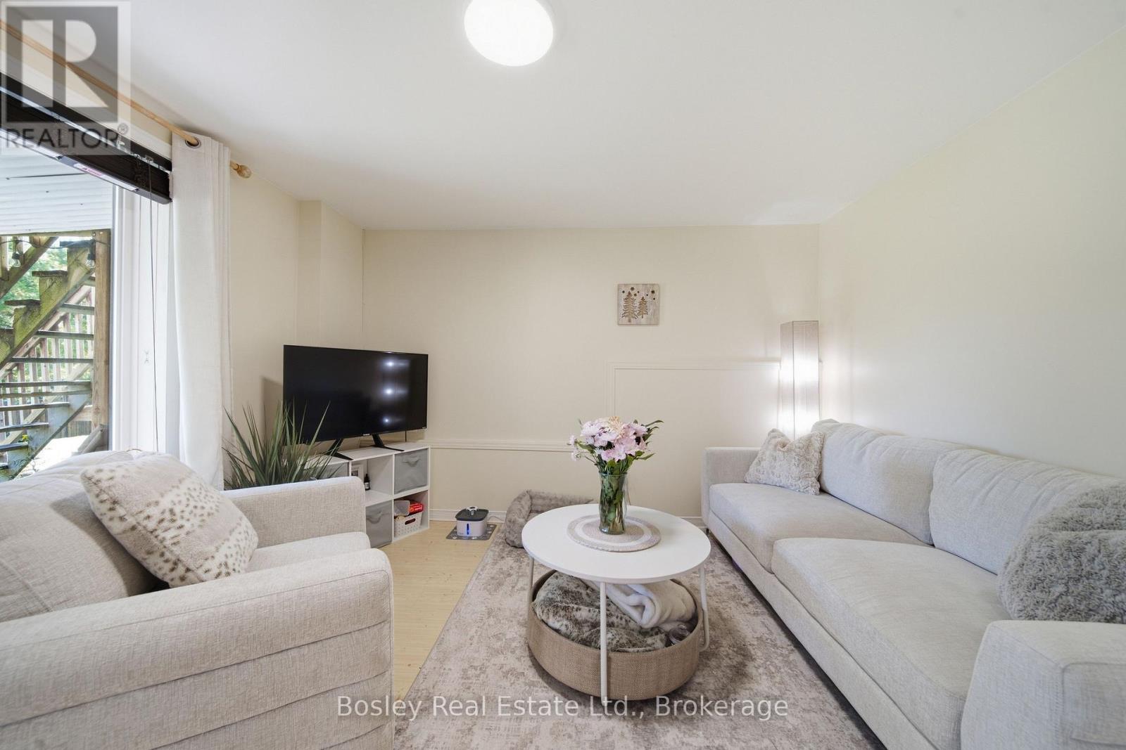 Lower - 69 Southcreek Trail, Guelph, Ontario  N1G 5A7 - Photo 5 - X13844184