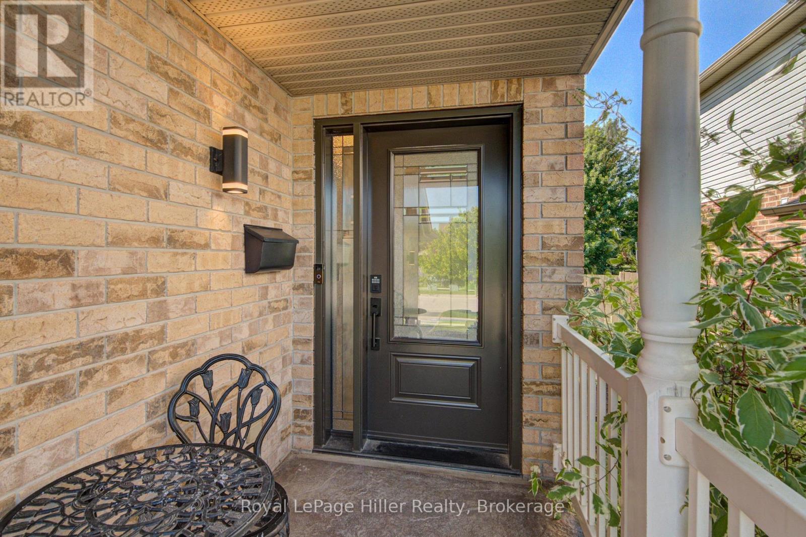 220 Schneller Drive, Wilmot, Ontario N3A 2K9 - Photo 4 - X13844322