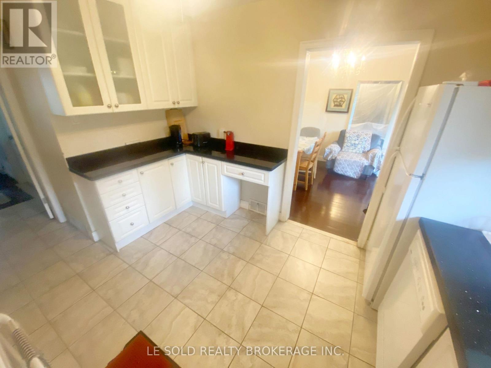 2nd Floor Room - 21 Revcoe Drive, Toronto, Ontario  M2M 2B9 - Photo 5 - C13844236