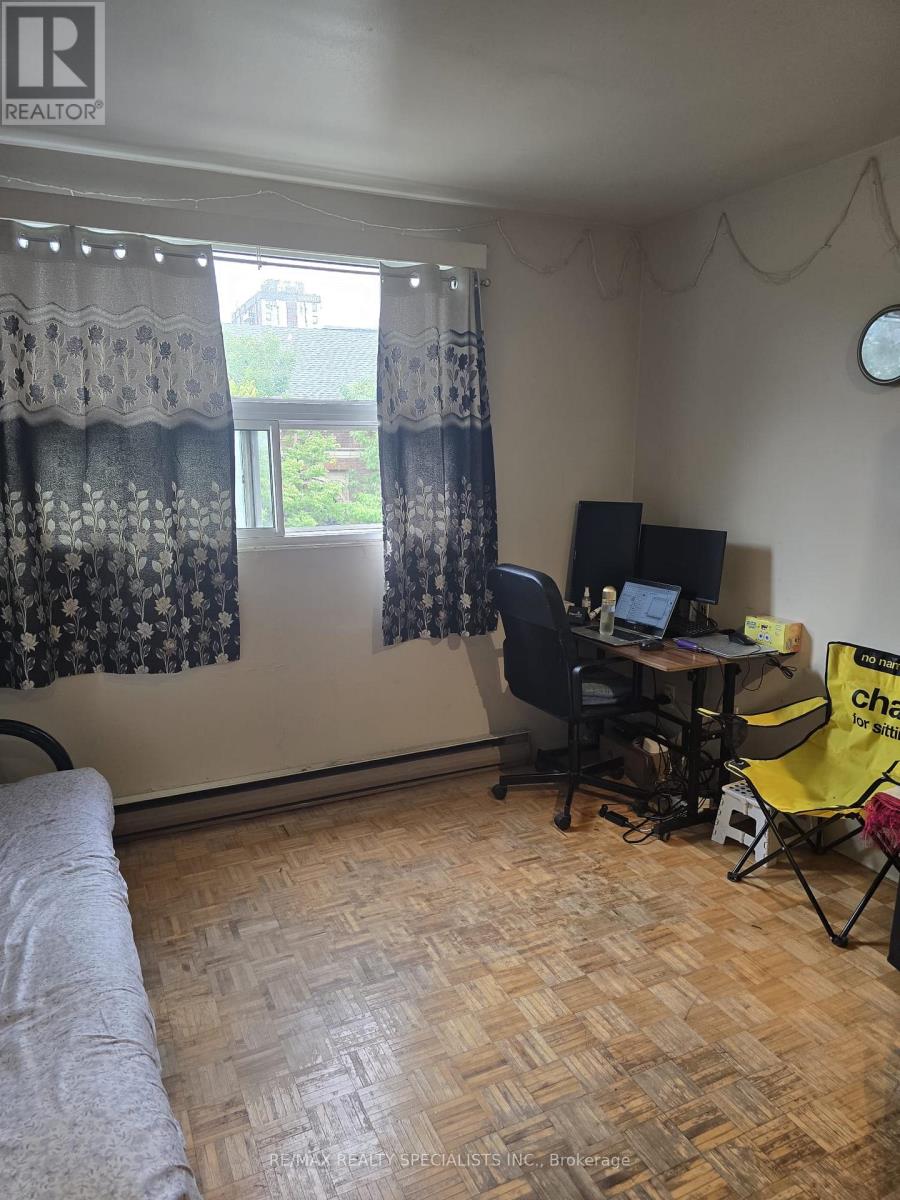 305 - 1087 Bloor Street W, Toronto, Ontario  M6H 1M5 - Photo 4 - C13844362