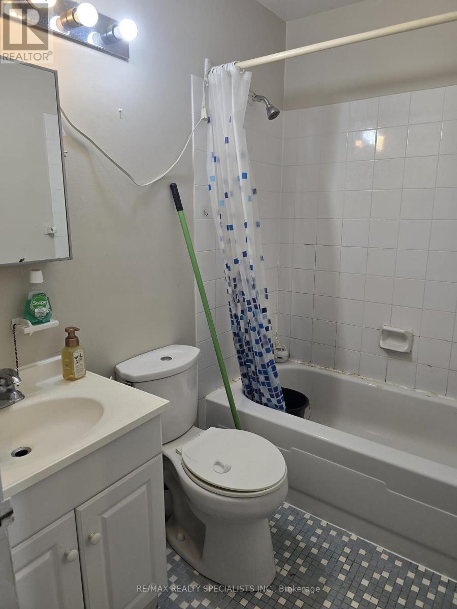 305 - 1087 Bloor Street W, Toronto, Ontario  M6H 1M5 - Photo 6 - C13844362