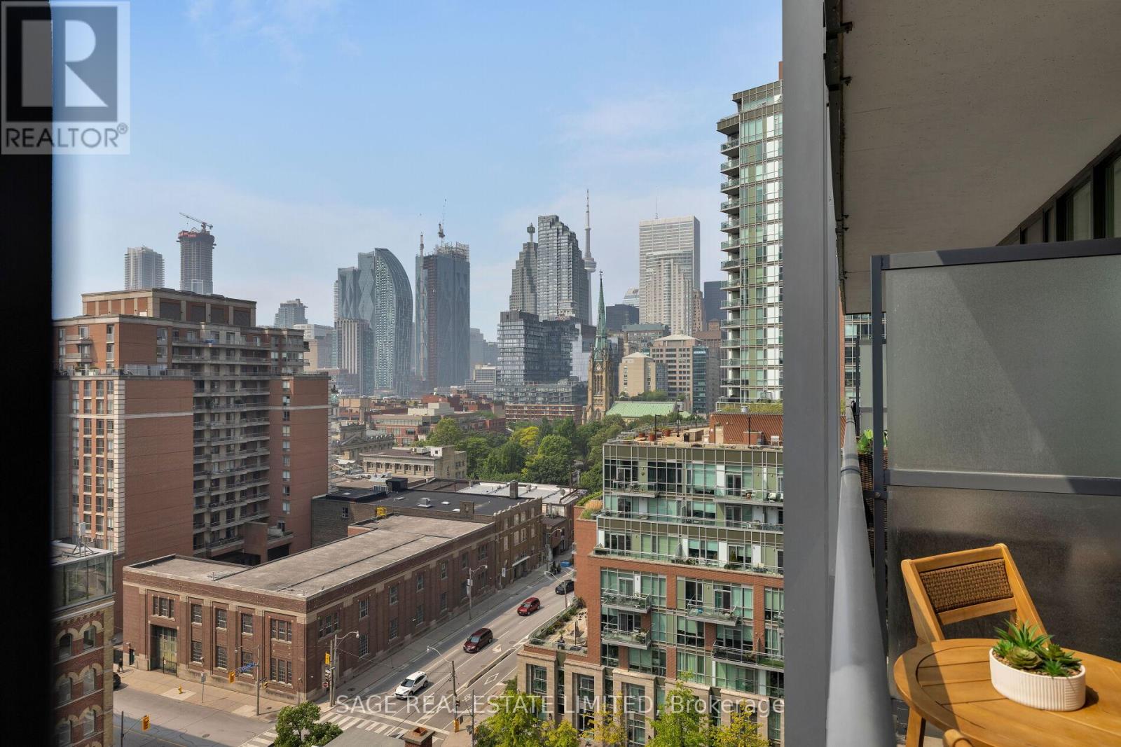 1108 - 105 George Street, Toronto, Ontario  M5A 0L4 - Photo 1 - C13844400