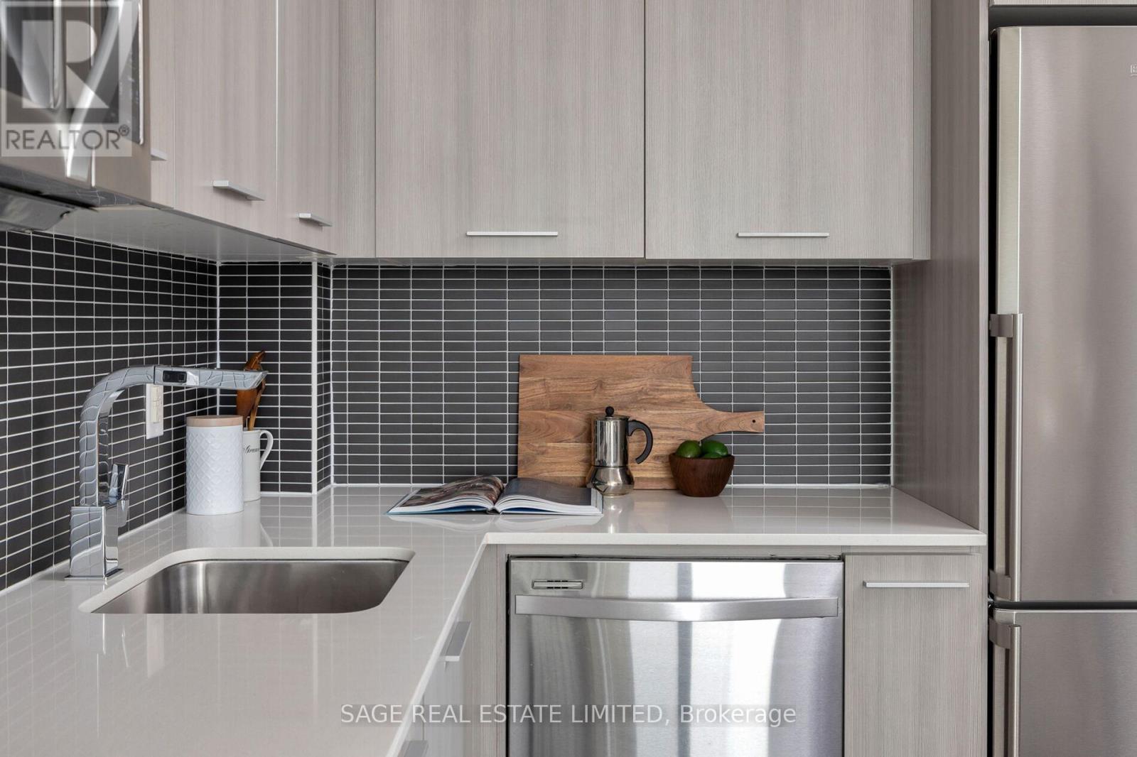 1108 - 105 George Street, Toronto, Ontario  M5A 0L4 - Photo 15 - C13844400