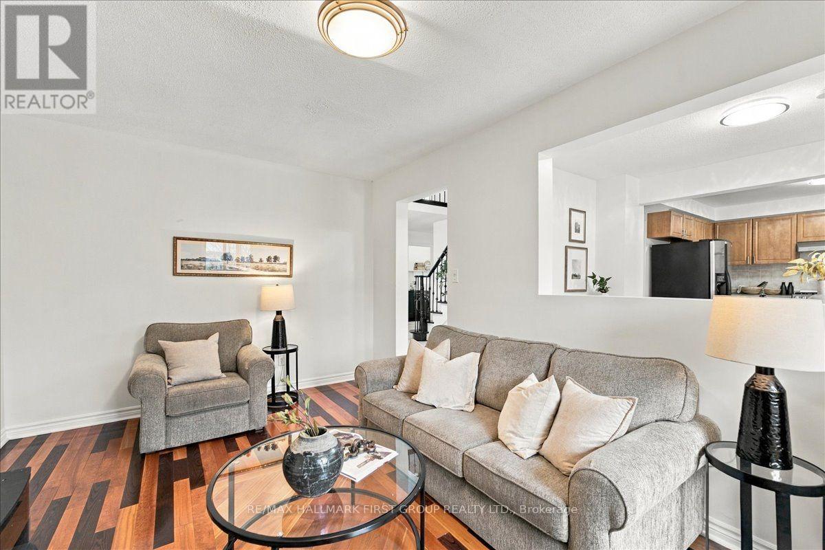 1582 Kelvinway Lane, Pickering, Ontario  L1V 5Y2 - Photo 10 - E13844164