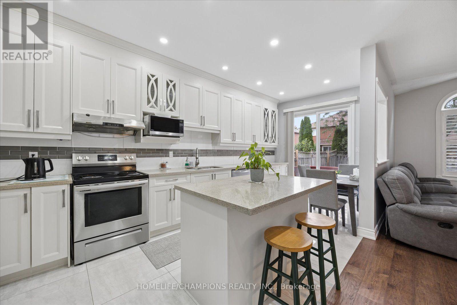 1905 Wildflower Drive, Pickering, Ontario  L1V 7A7 - Photo 8 - E13844170