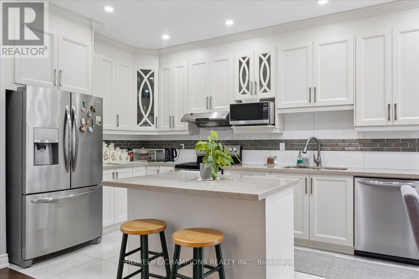1905 Wildflower Drive, Pickering, Ontario  L1V 7A7 - Photo 9 - E13844170