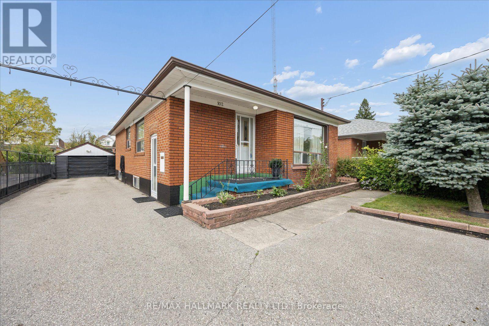 102 Cleta Drive, Toronto, Ontario  M1K 3G7 - Photo 2 - E13844252