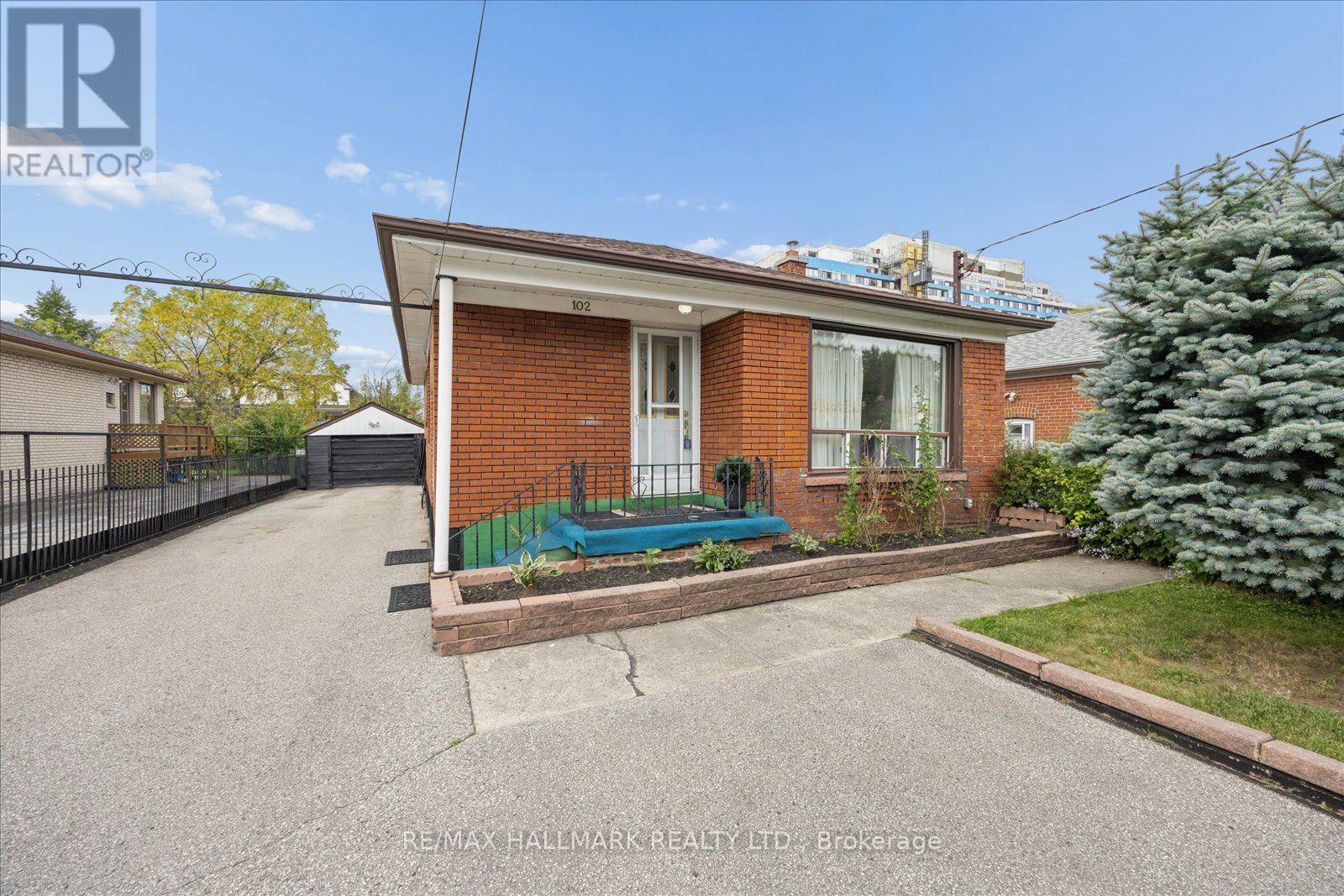 102 Cleta Drive, Toronto, Ontario  M1K 3G7 - Photo 4 - E13844252