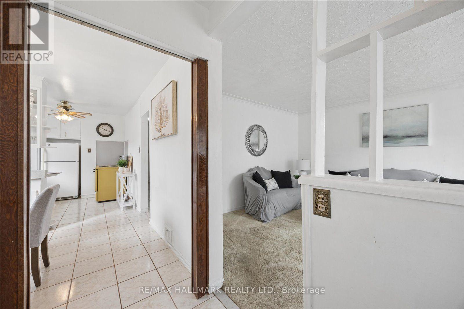 102 Cleta Drive, Toronto, Ontario  M1K 3G7 - Photo 7 - E13844252