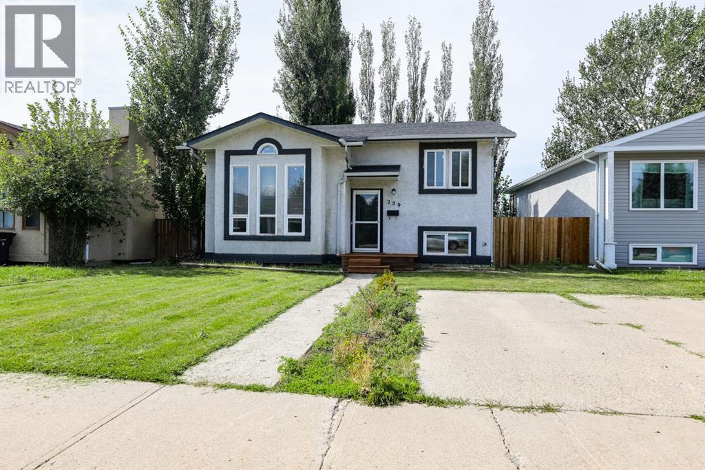 229 Mt Blakiston Road W
