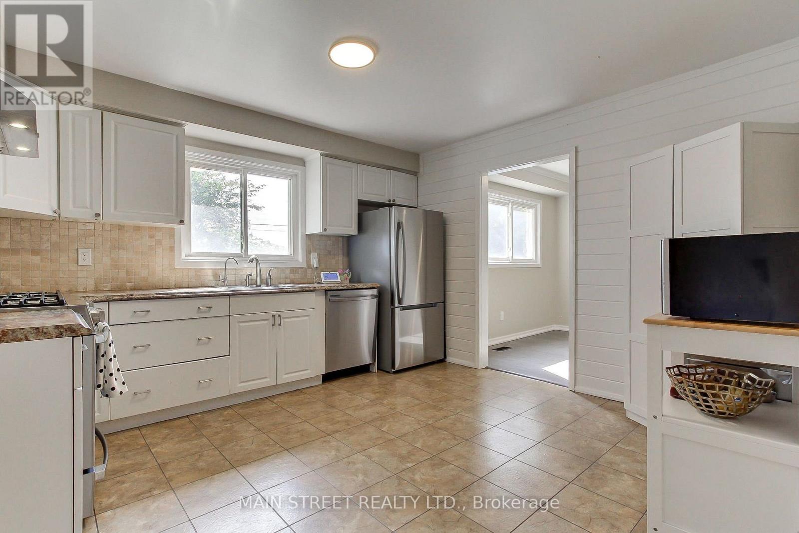 850 Arnold Crescent, Newmarket, Ontario  L3Y 2E2 - Photo 10 - N13844216
