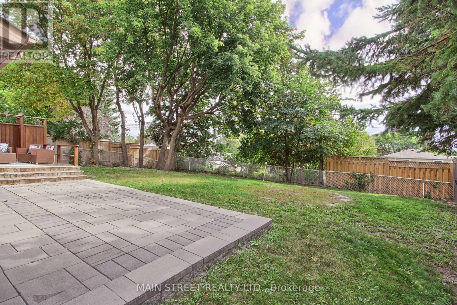 850 Arnold Crescent, Newmarket, Ontario  L3Y 2E2 - Photo 4 - N13844216