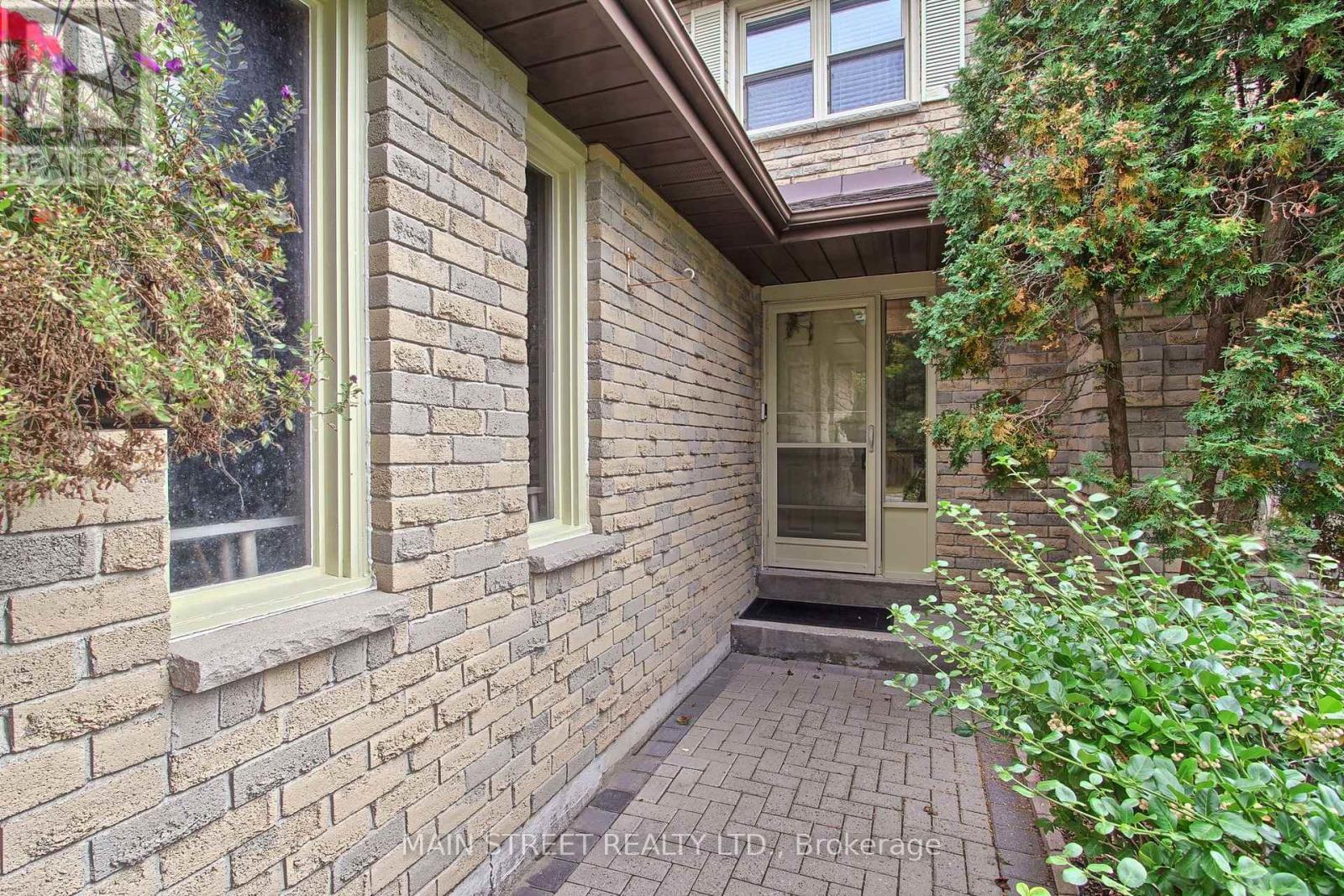 850 Arnold Crescent, Newmarket, Ontario  L3Y 2E2 - Photo 5 - N13844216