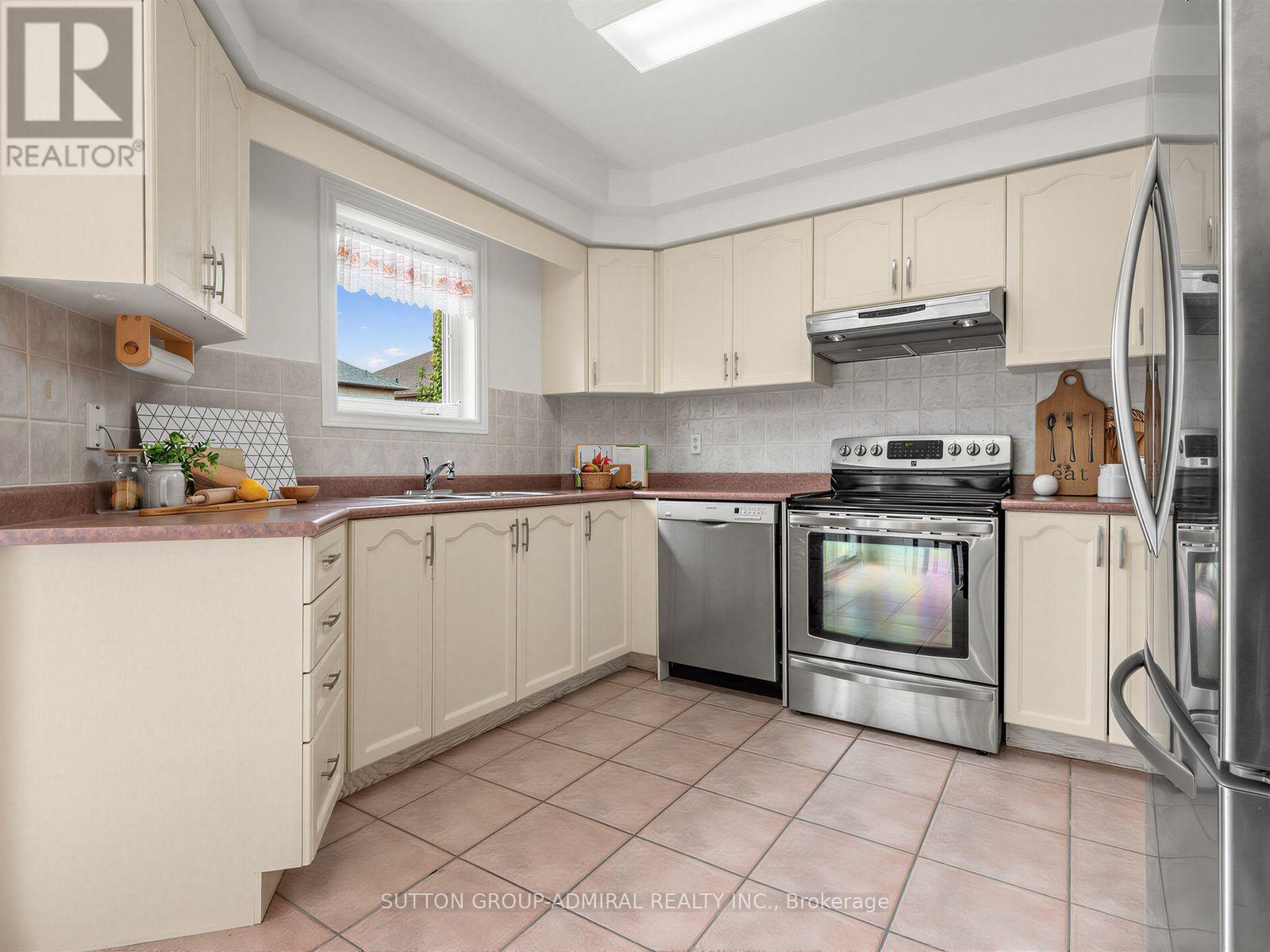 17 Royal Appian Crescent, Vaughan, Ontario  L4K 5K9 - Photo 21 - N13844330