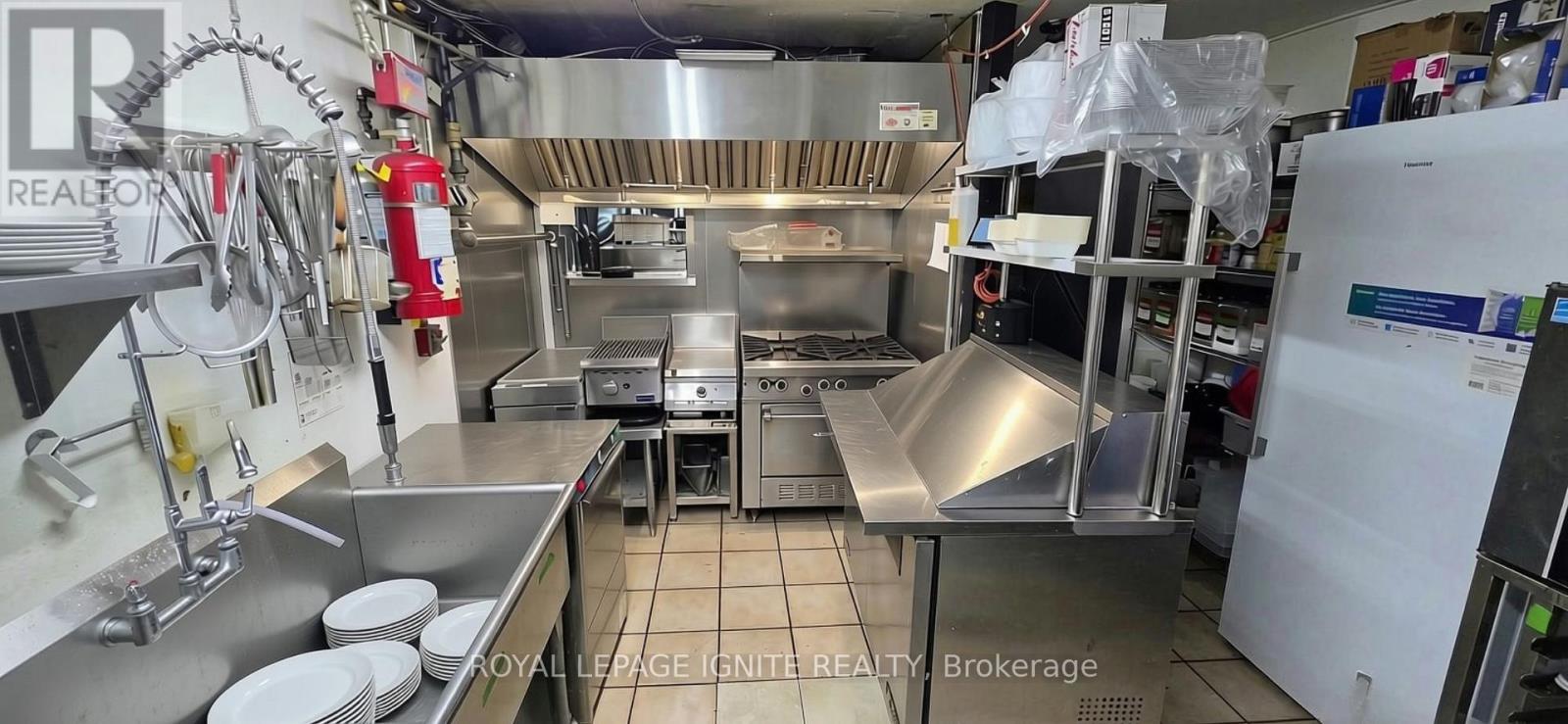 Main - 422 College Street, Toronto, Ontario  M5T 1T3 - Photo 4 - C13229580