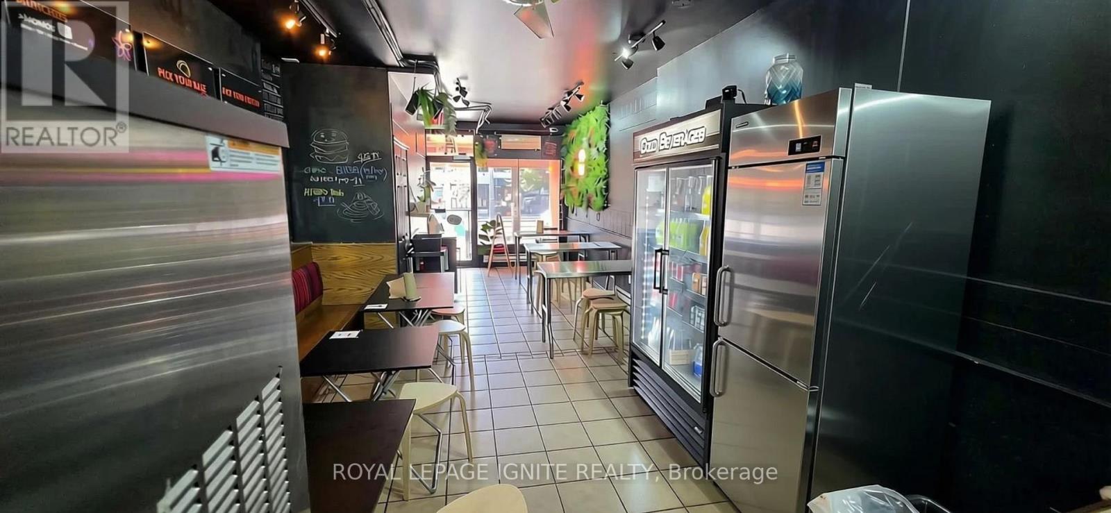 Main - 422 College Street, Toronto, Ontario  M5T 1T3 - Photo 2 - C13229580