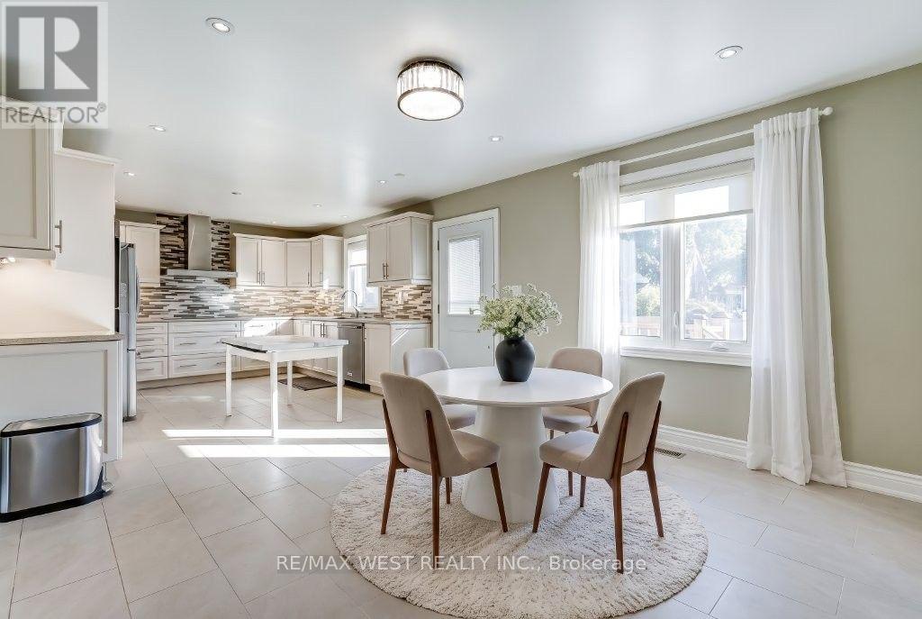 9 Culnan Avenue, Toronto, Ontario  M8Z 5A9 - Photo 14 - W13844176