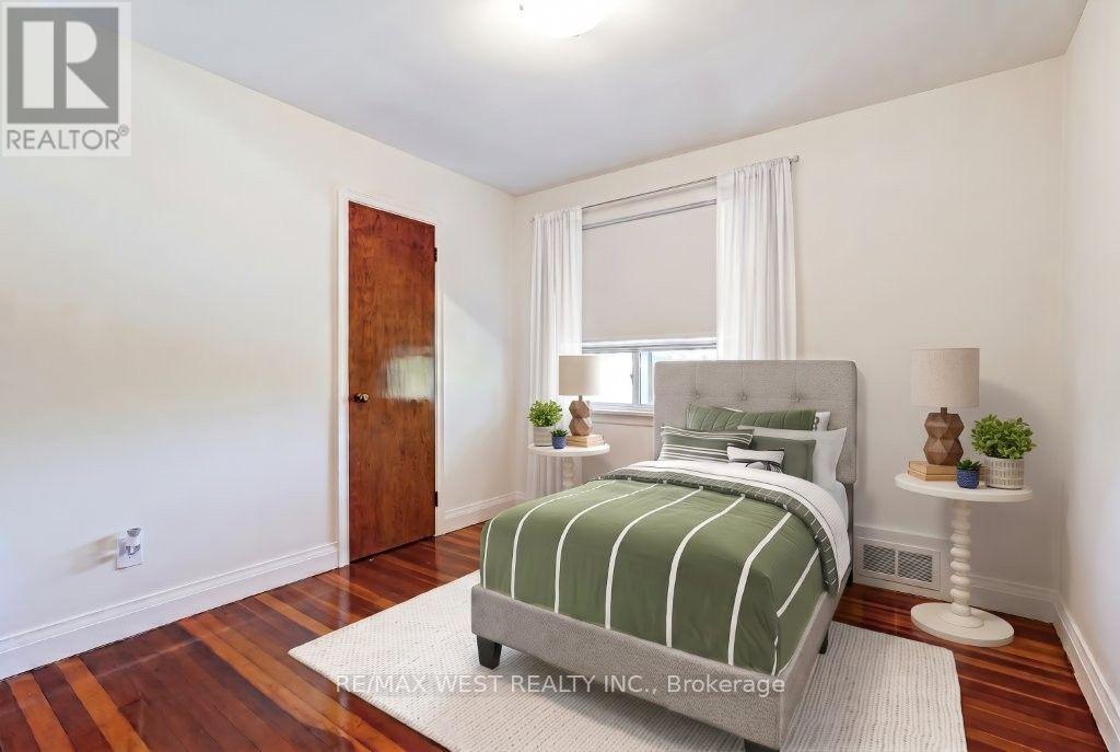 9 Culnan Avenue, Toronto, Ontario  M8Z 5A9 - Photo 21 - W13844176