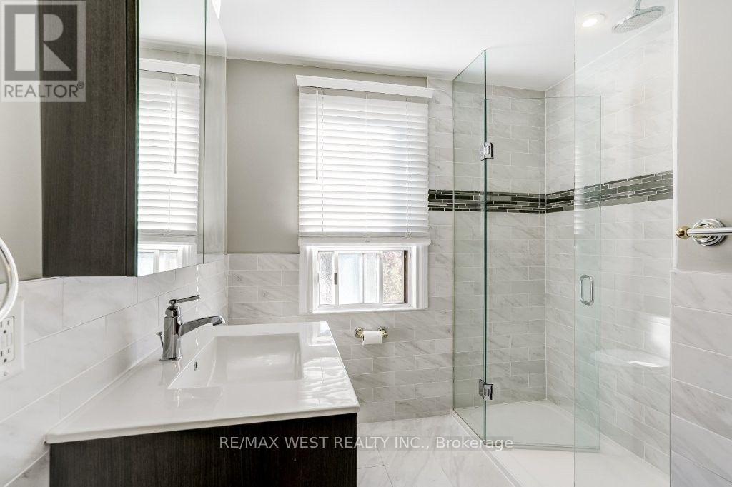 9 Culnan Avenue, Toronto, Ontario  M8Z 5A9 - Photo 23 - W13844176