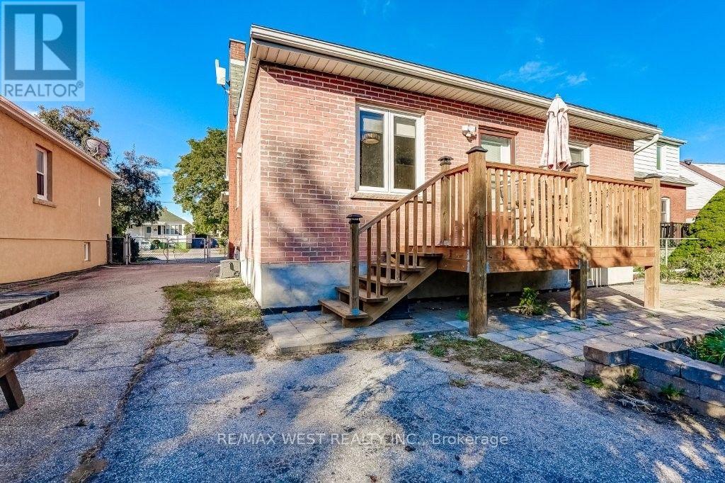 9 Culnan Avenue, Toronto, Ontario  M8Z 5A9 - Photo 26 - W13844176