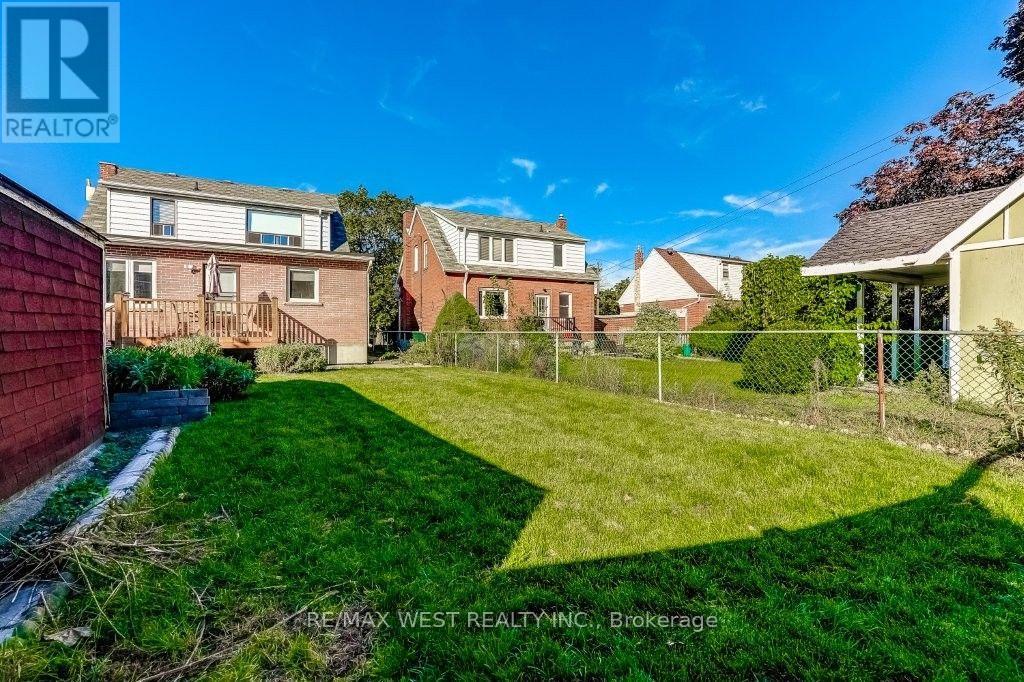 9 Culnan Avenue, Toronto, Ontario  M8Z 5A9 - Photo 29 - W13844176