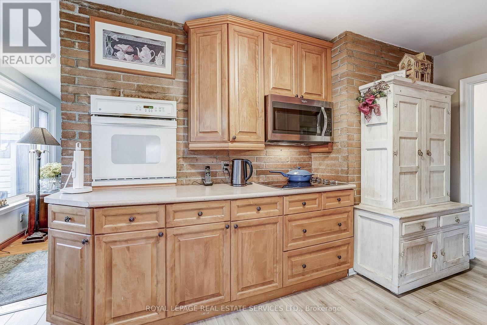 27 Sora Drive, Mississauga, Ontario  L5M 1B3 - Photo 13 - W13844178