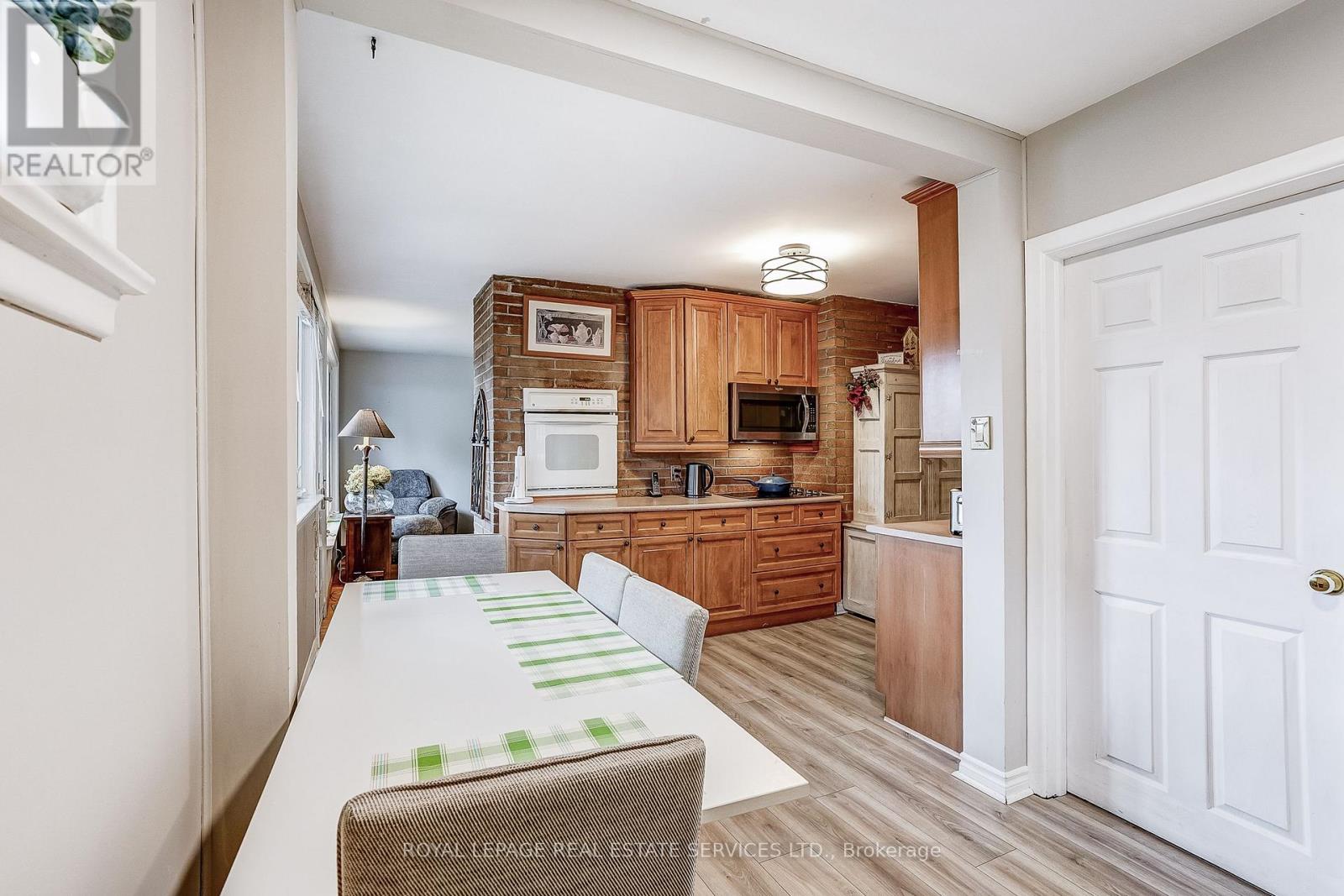 27 Sora Drive, Mississauga, Ontario  L5M 1B3 - Photo 14 - W13844178