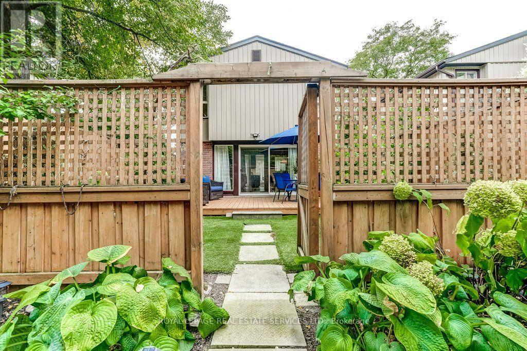 1770 Hyde Mill Crescent, Mississauga, Ontario  L5N 0A7 - Photo 36 - W13844180