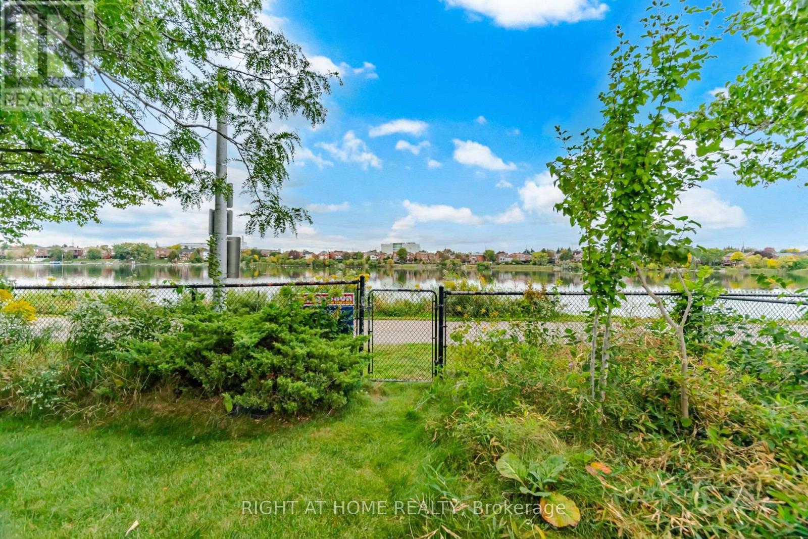 10 Piccolo Wood, Brampton, Ontario  L6S 5C4 - Photo 8 - W13844192