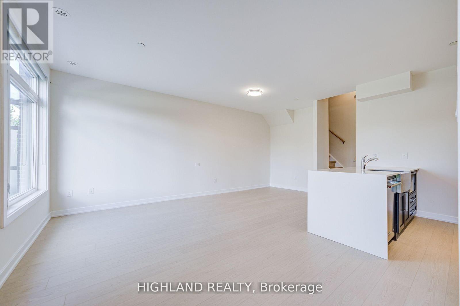 9 - 4070 Parkside Village Drive, Mississauga, Ontario  L5B 0K2 - Photo 4 - W13844198