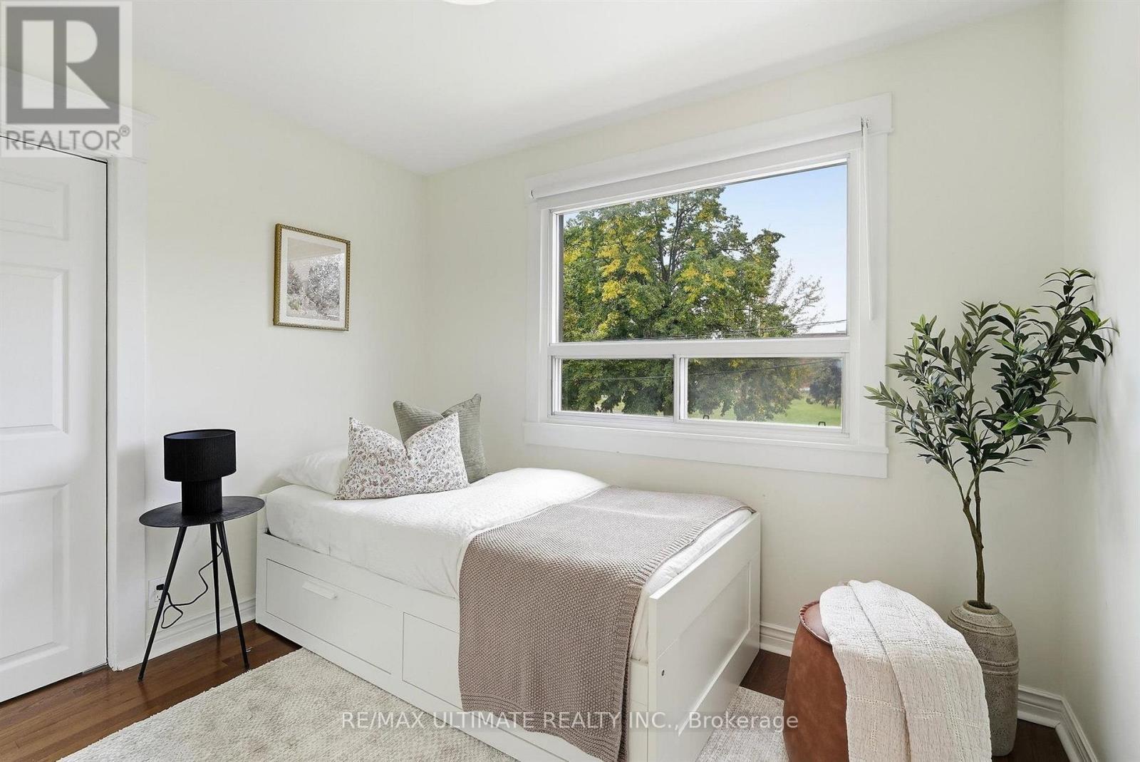 90 Rowntree Avenue, Toronto, Ontario  M6N 1S2 - Photo 15 - W13844204