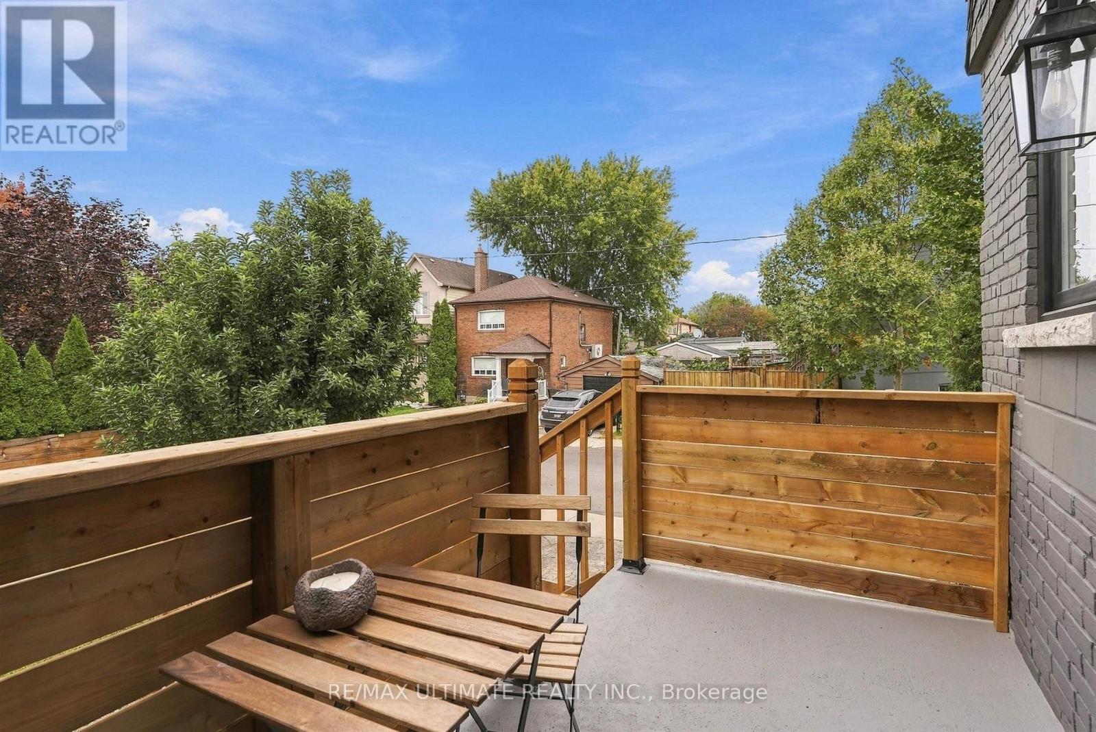 90 Rowntree Avenue, Toronto, Ontario  M6N 1S2 - Photo 22 - W13844204