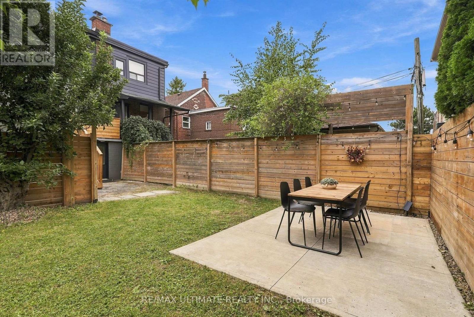 90 Rowntree Avenue, Toronto, Ontario  M6N 1S2 - Photo 23 - W13844204
