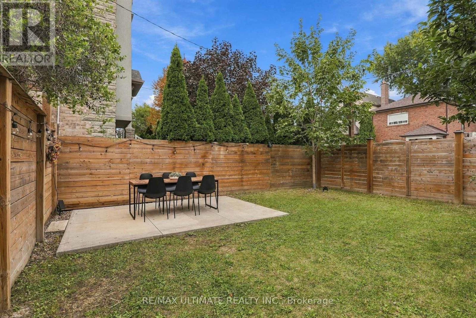 90 Rowntree Avenue, Toronto, Ontario  M6N 1S2 - Photo 24 - W13844204