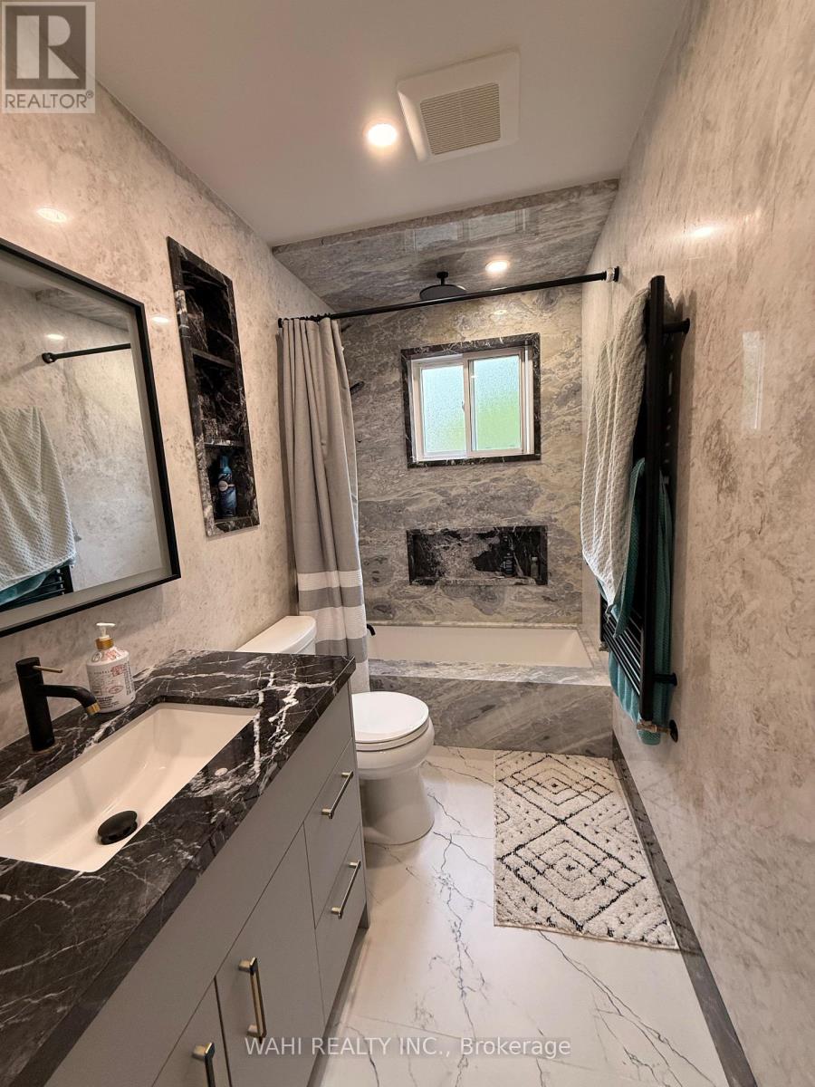 Unit 2 - 24 Lloyd George Avenue, Toronto, Ontario  M8W 3W4 - Photo 14 - W13844270